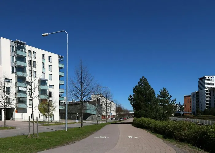 Convenient For 2 With Sauna In Vuosaari דירה