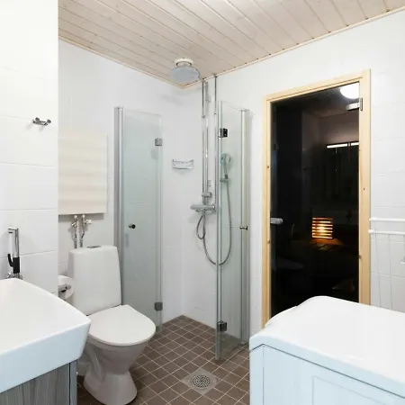 Convenient For 2 With Sauna In Vuosaari Апартаменты